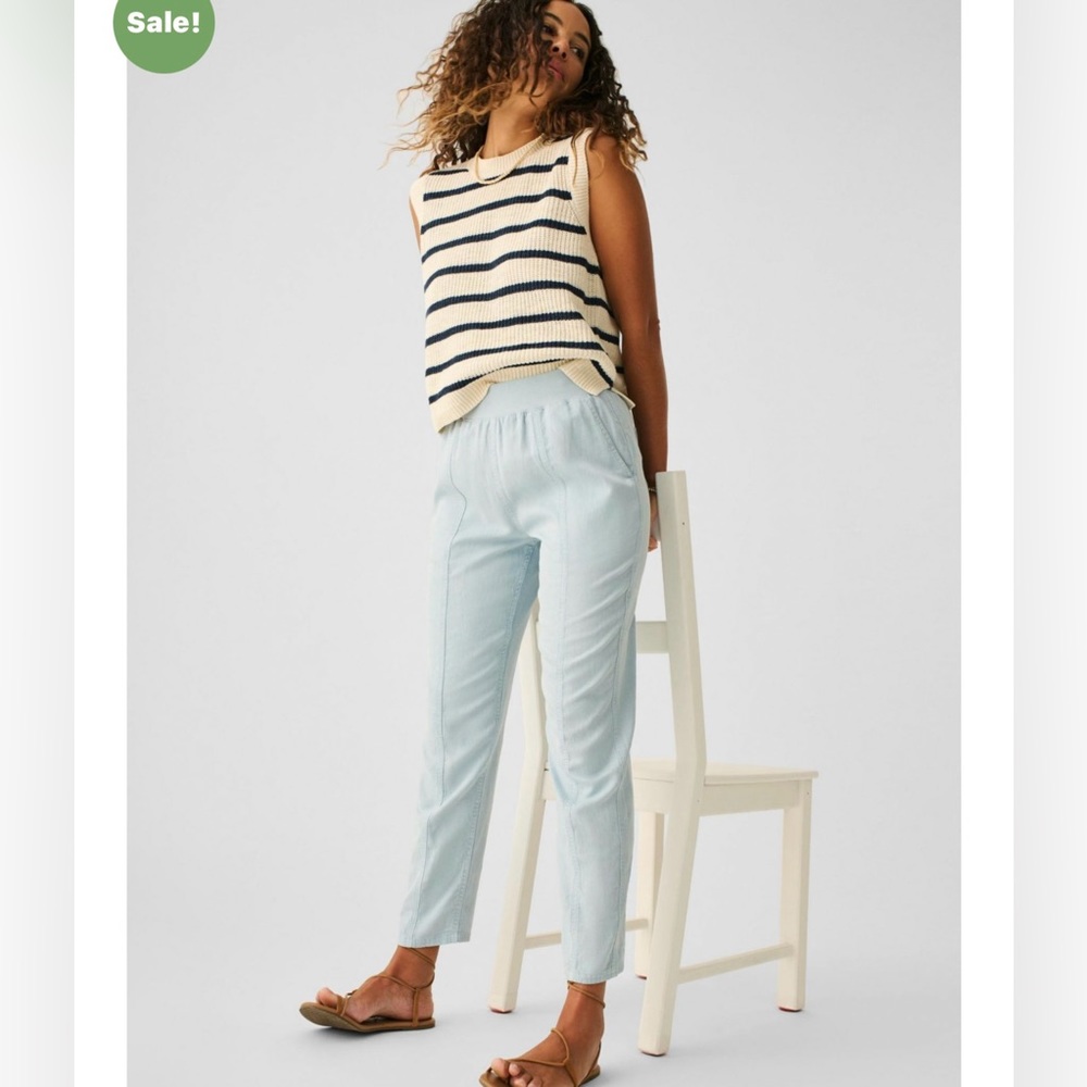 NWT Faherty Arly day taper pant in blue fog